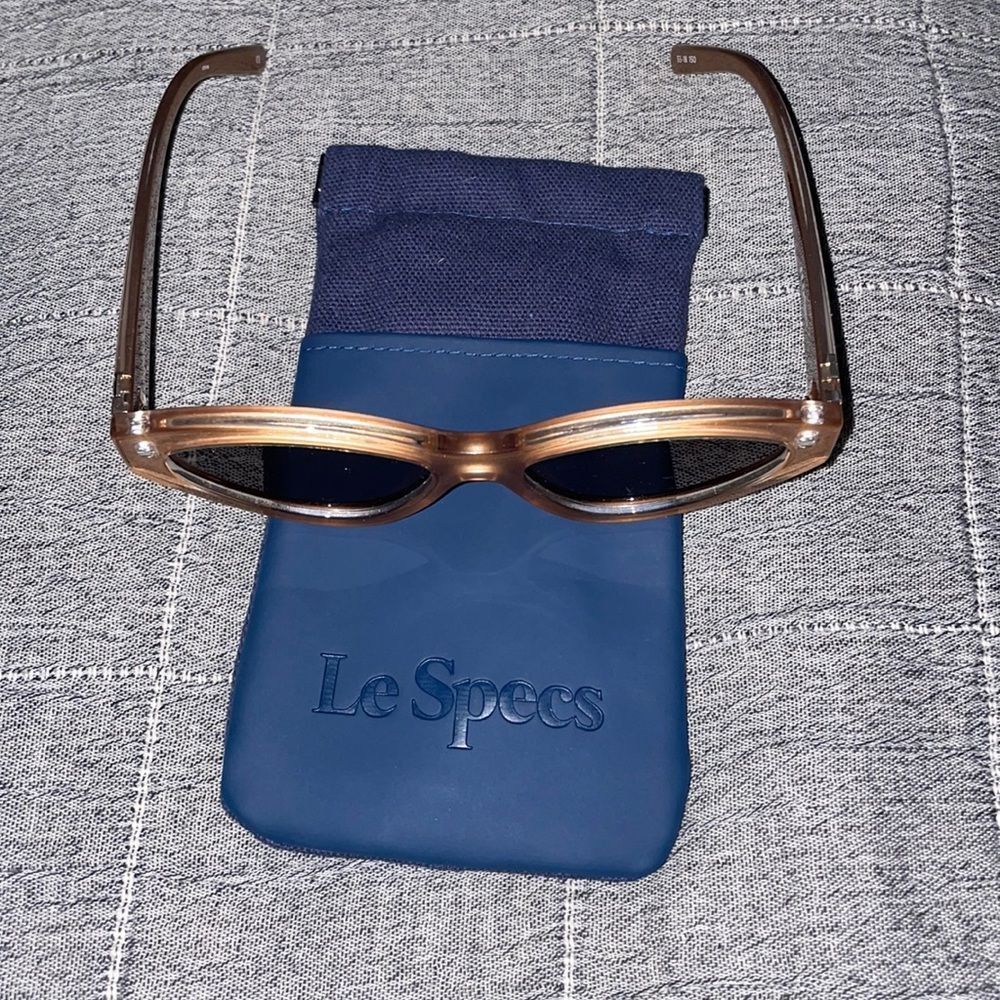 Le Specs synthcat Women’s sunglasses new without tags gold - Picture 2 of 4